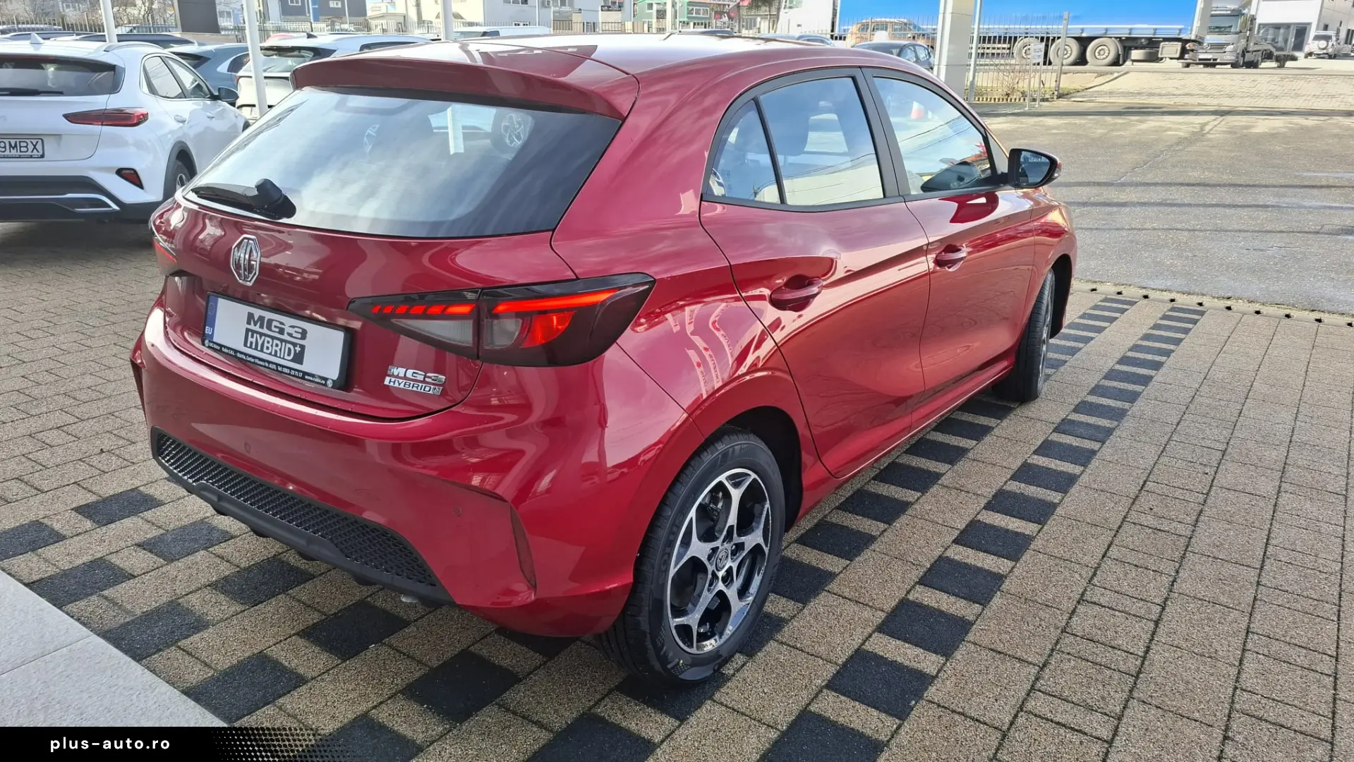 MG3 HEV 5 usi Exclusive 1.5L PFI HEV 194 CP AT