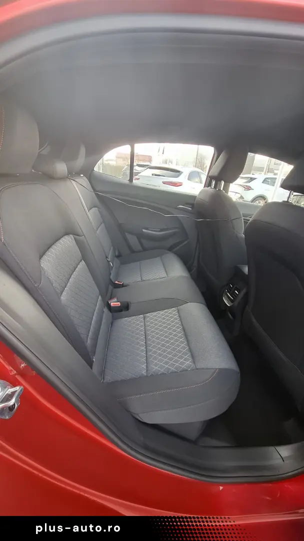 MG3 HEV 5 usi Exclusive 1.5L PFI HEV 194 CP AT