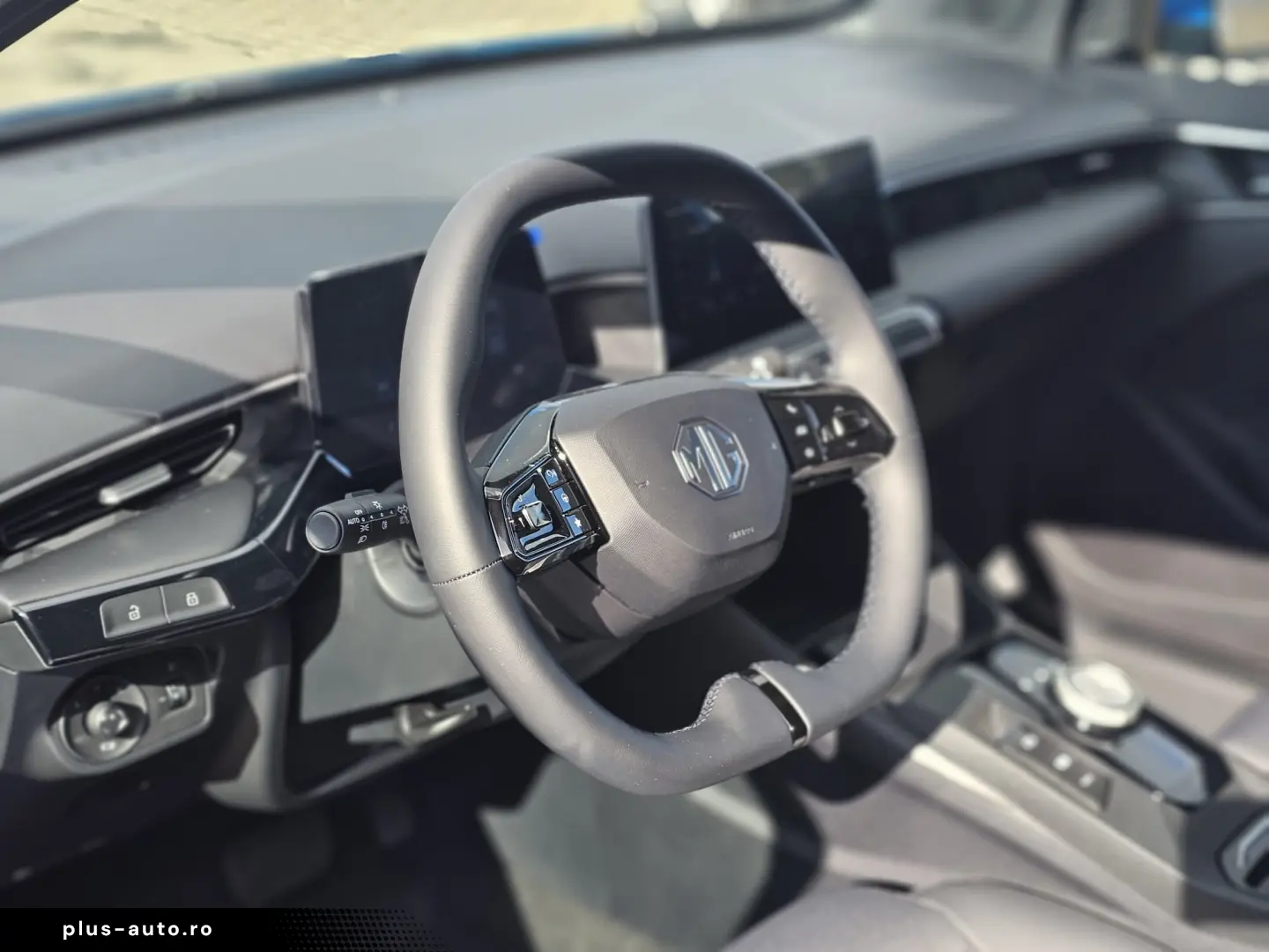 MG3 HEV 5 usi Exclusive 1.5L PFI HEV 194 CP AT