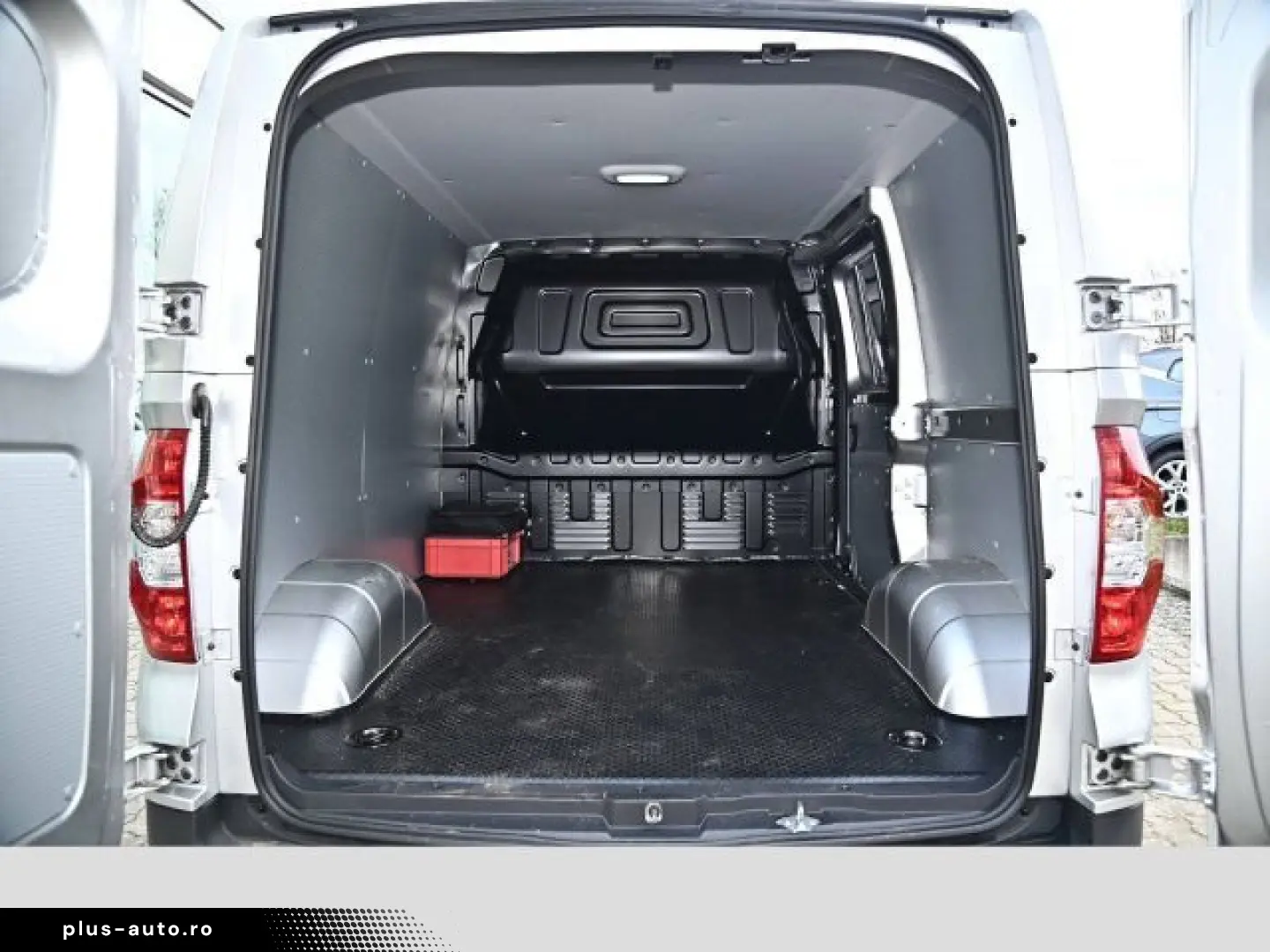 MAXUS eDeliver 3 SWB 50.2KWT SHZ Klima RFK DAB
