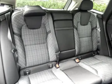 VOLVO XC60 T6 Core Recharge Plug-In Hybrid AWD Geartro