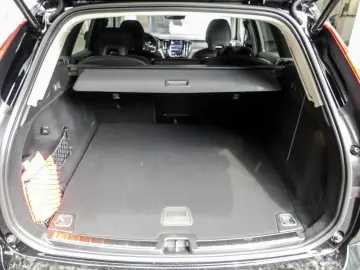 VOLVO XC60 T6 Core Recharge Plug-In Hybrid AWD Geartro