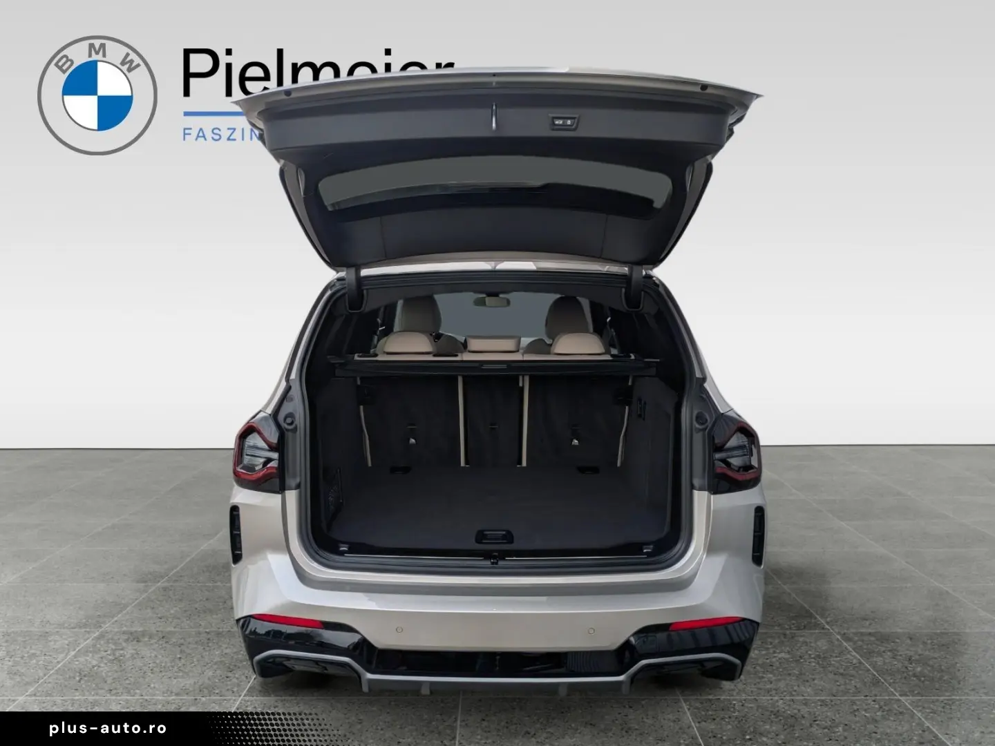 BMW iX3 Impressive Head-Up Dr.As.Prof H K HiFi 20J