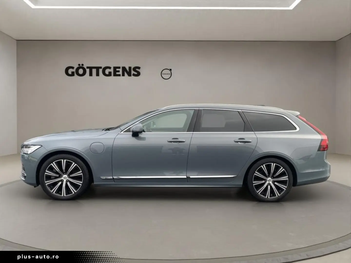 VOLVO V90 T8 AWD Plus Bright PANO 360  LED NAVI 19LM