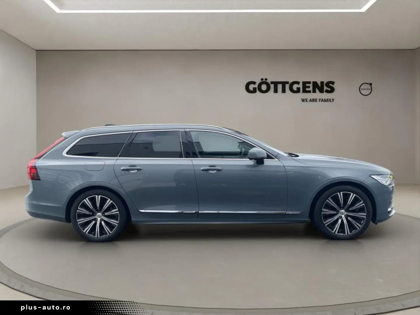 VOLVO V90 T8 AWD Plus Bright PANO 360  LED NAVI 19LM