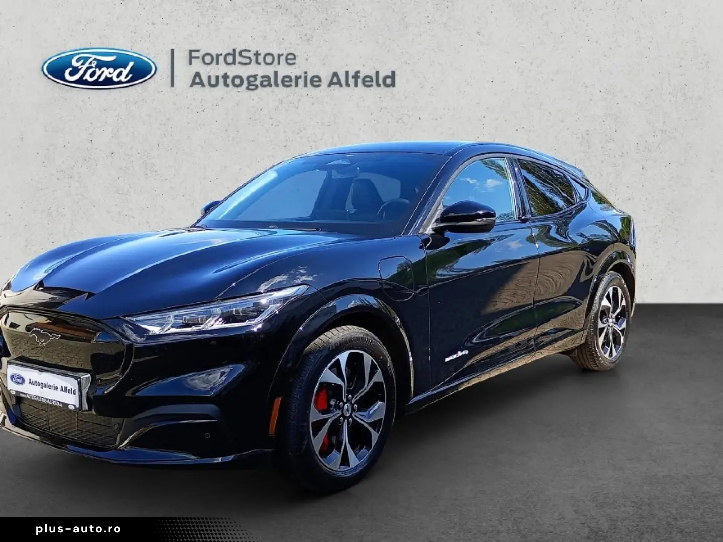 FORD Mustang Mach-E Basis AWD