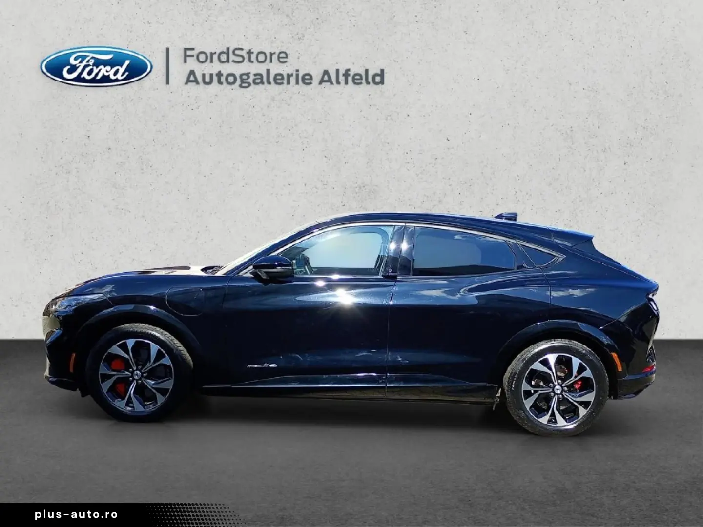 FORD Mustang Mach-E Basis AWD