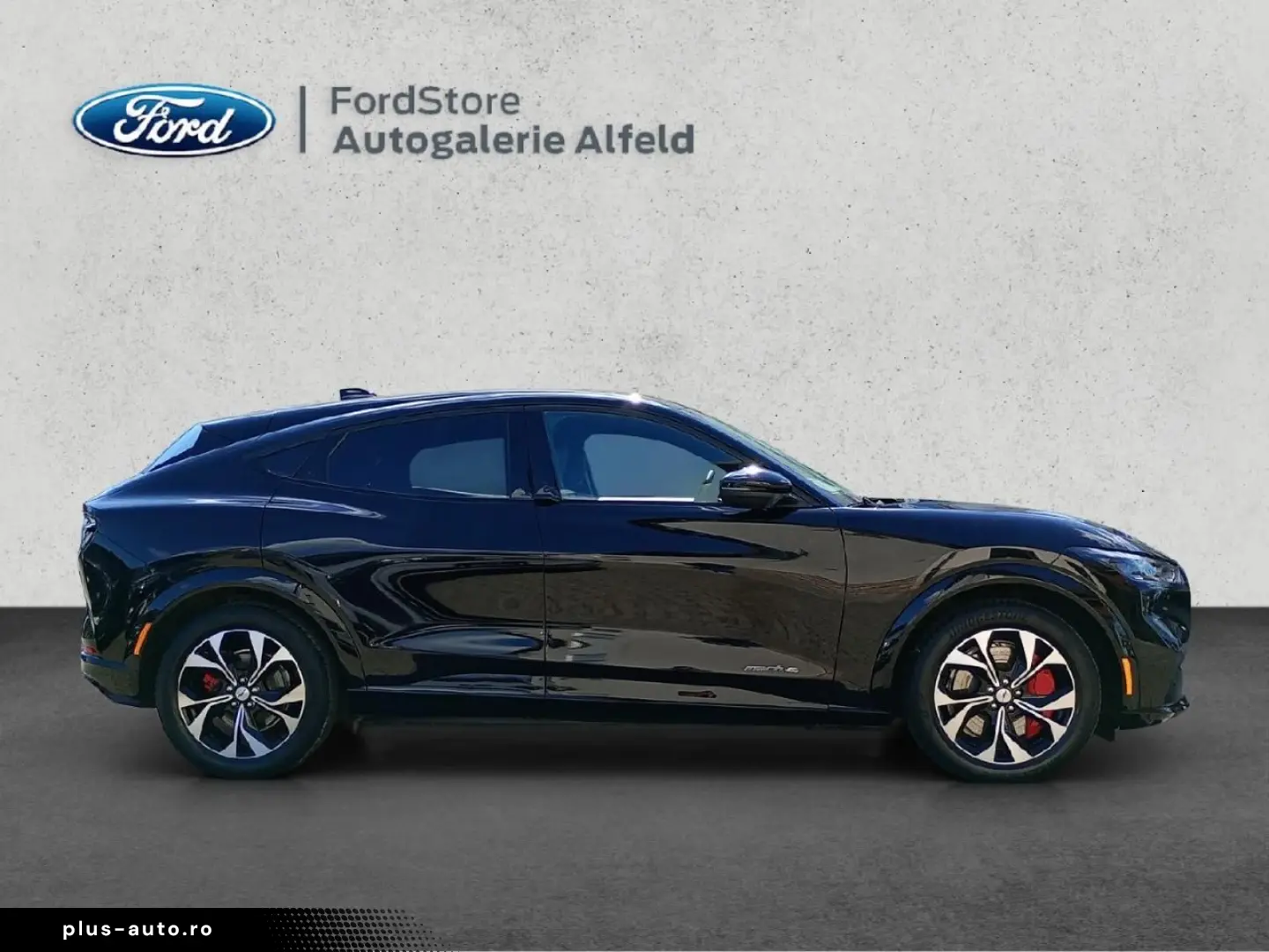 FORD Mustang Mach-E Basis AWD