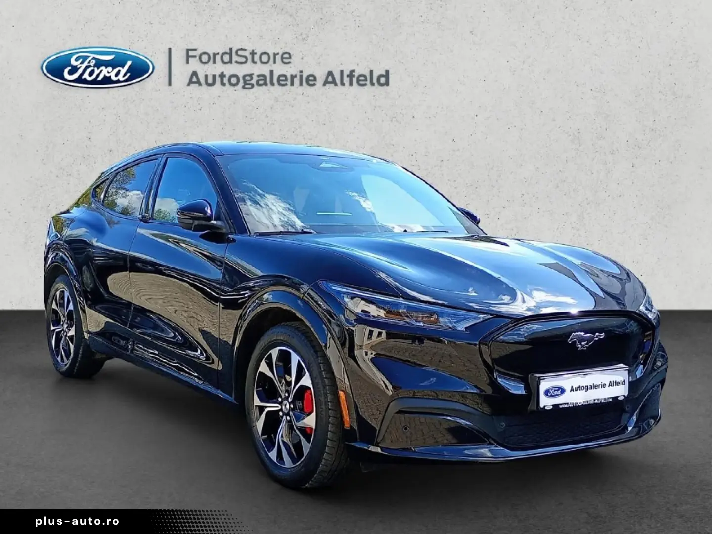 FORD Mustang Mach-E Basis AWD