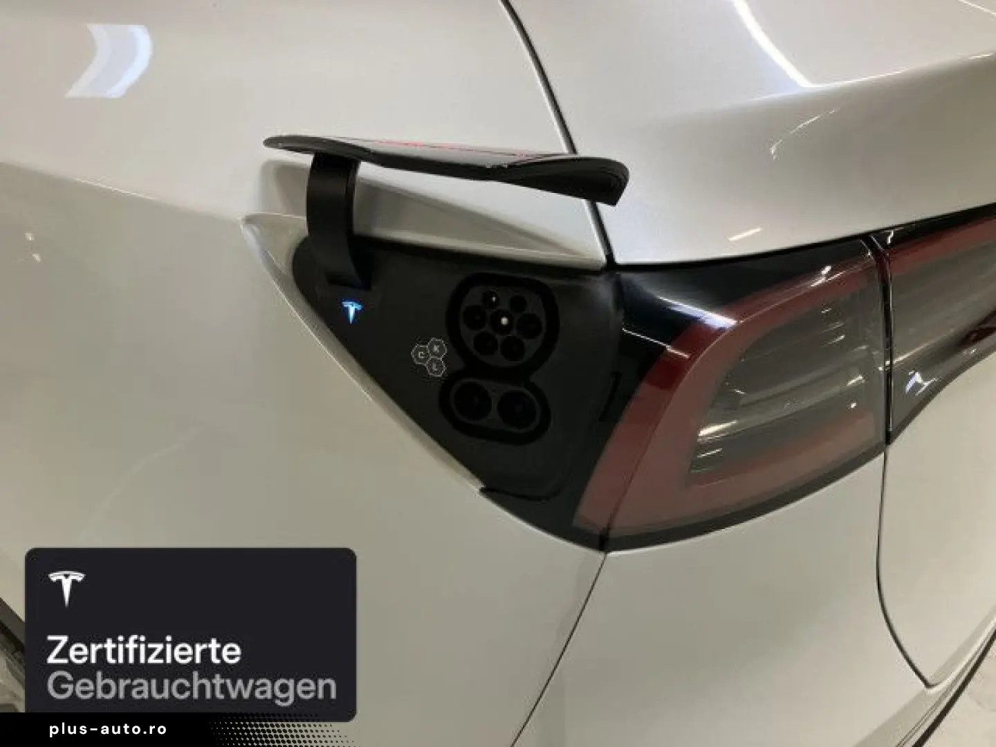 TESLA Model Y Rear-Wheel Drive