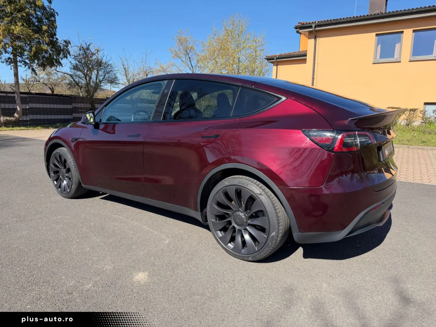 TESLA Model Y Long Range Dual Motor AWD R21 96 8% SOH