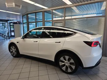 TESLA Model Y Longe Range Allrad Leder Kamera Panodach