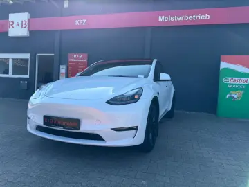 TESLA Model Y Long Range Dual AWD 360Kamera 1xHand Übe