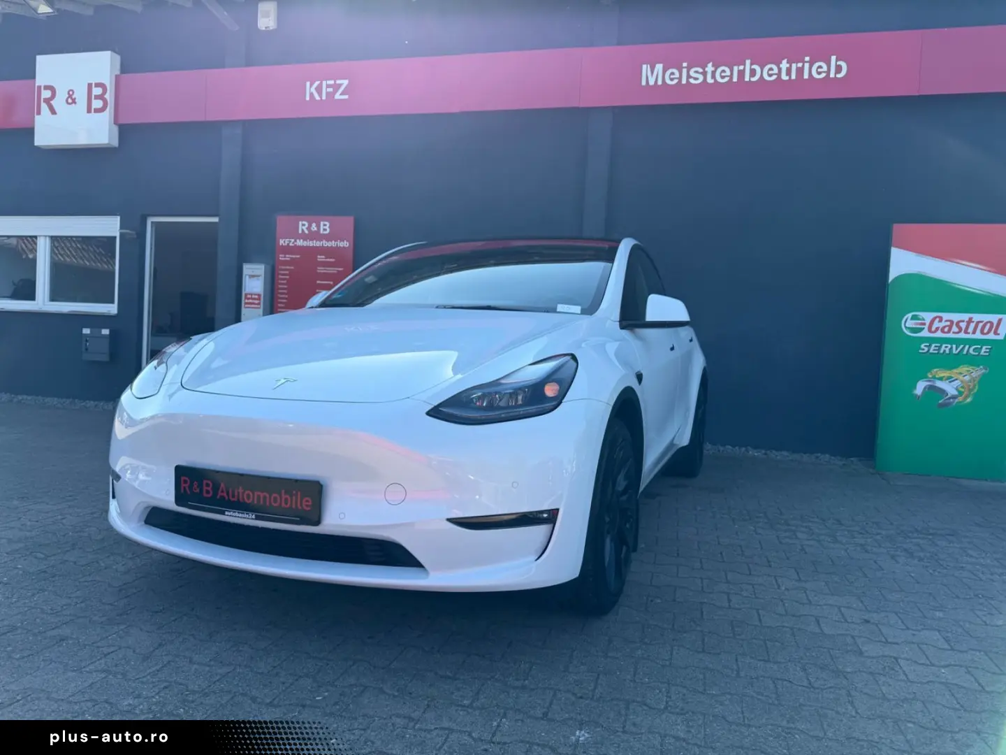 TESLA Model Y Long Range Dual AWD 360Kamera 1xHand Übe