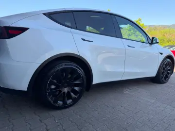 TESLA Model Y Long Range Dual AWD 360Kamera 1xHand Übe