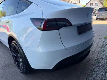 TESLA Model Y Long Range Dual AWD 360Kamera 1xHand Übe