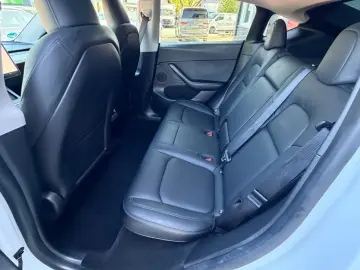 TESLA Model Y Long Range Dual AWD 360Kamera 1xHand Übe
