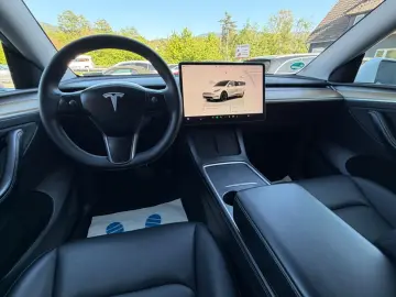TESLA Model Y Long Range Dual AWD 360Kamera 1xHand Übe