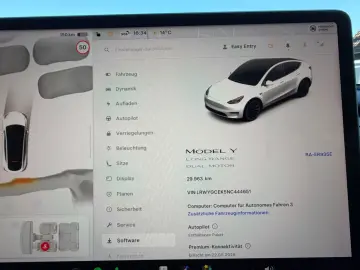 TESLA Model Y Long Range Dual AWD 360Kamera 1xHand Übe