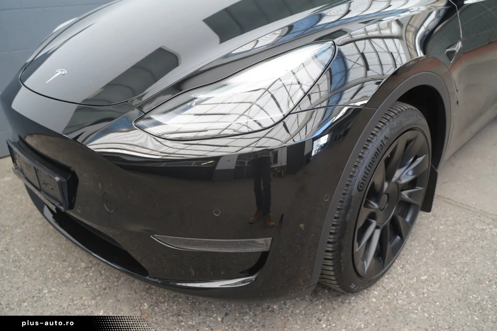 TESLA Model Y Long Range AWD  20-Zoll AHK