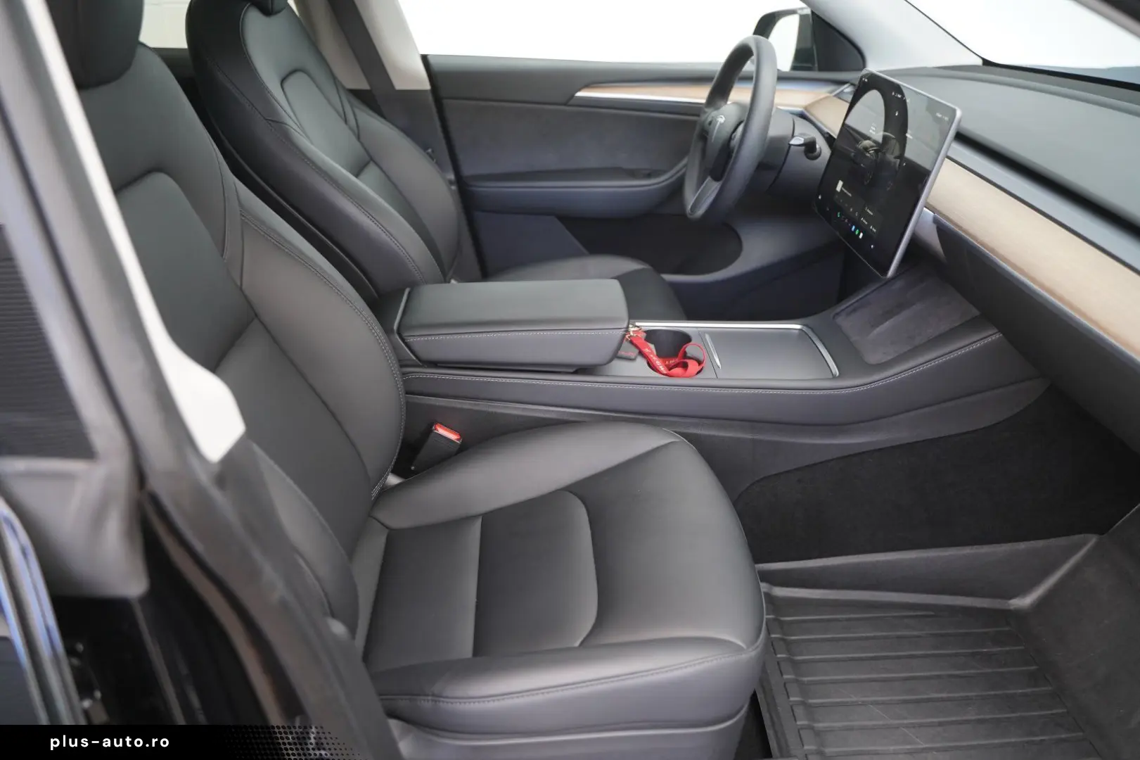 TESLA Model Y Long Range AWD  20-Zoll AHK