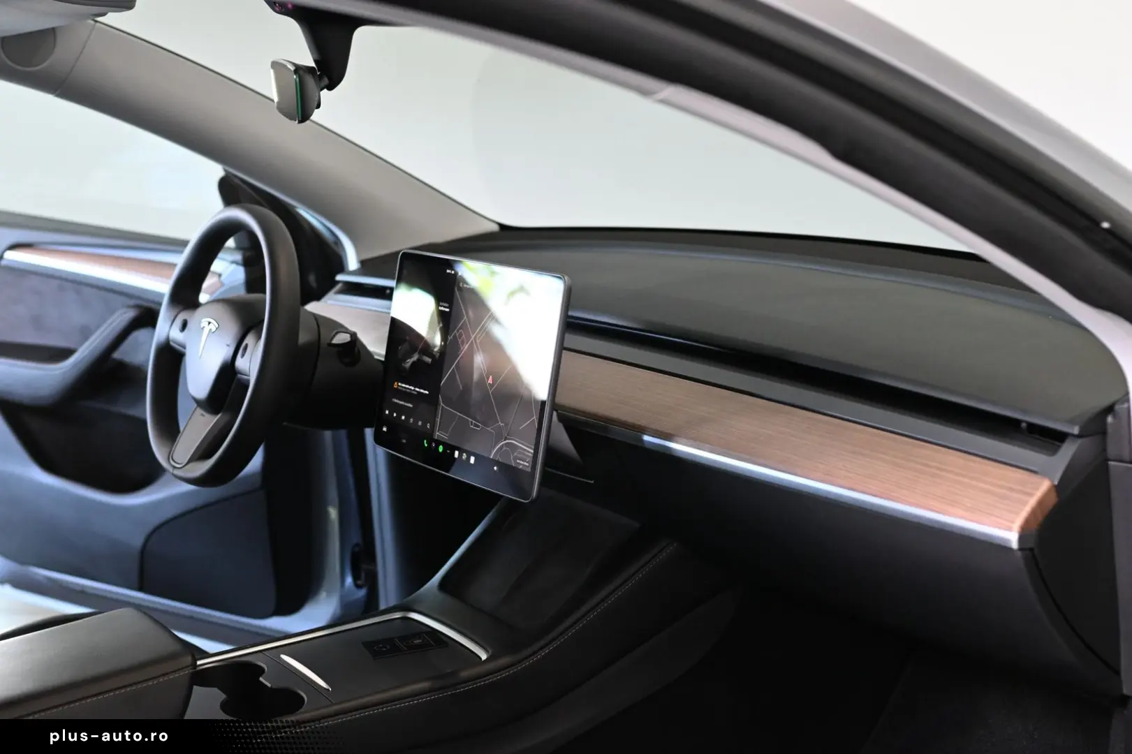 TESLA Model Y Long Range Dual AWD Pano ACC 20
