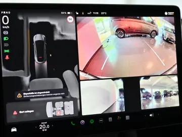 TESLA Model Y Long Range Dual AWD Pano ACC 20