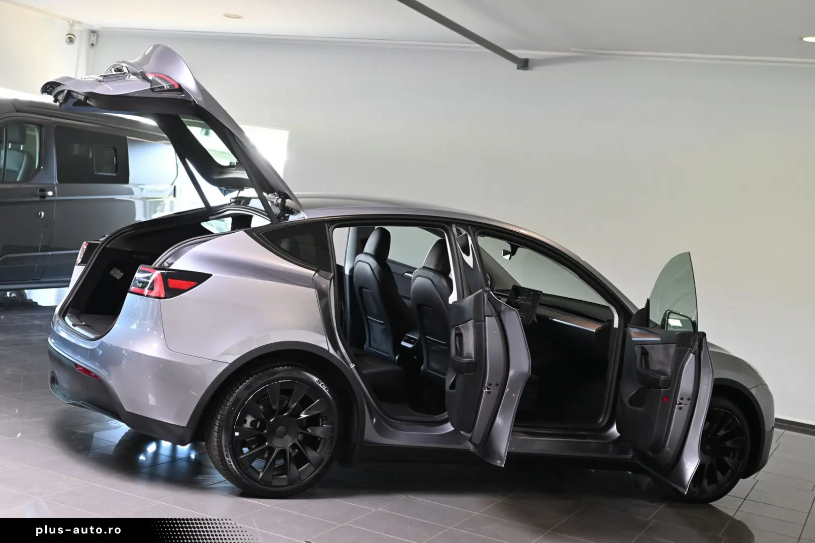 TESLA Model Y Long Range Dual AWD Pano ACC 20