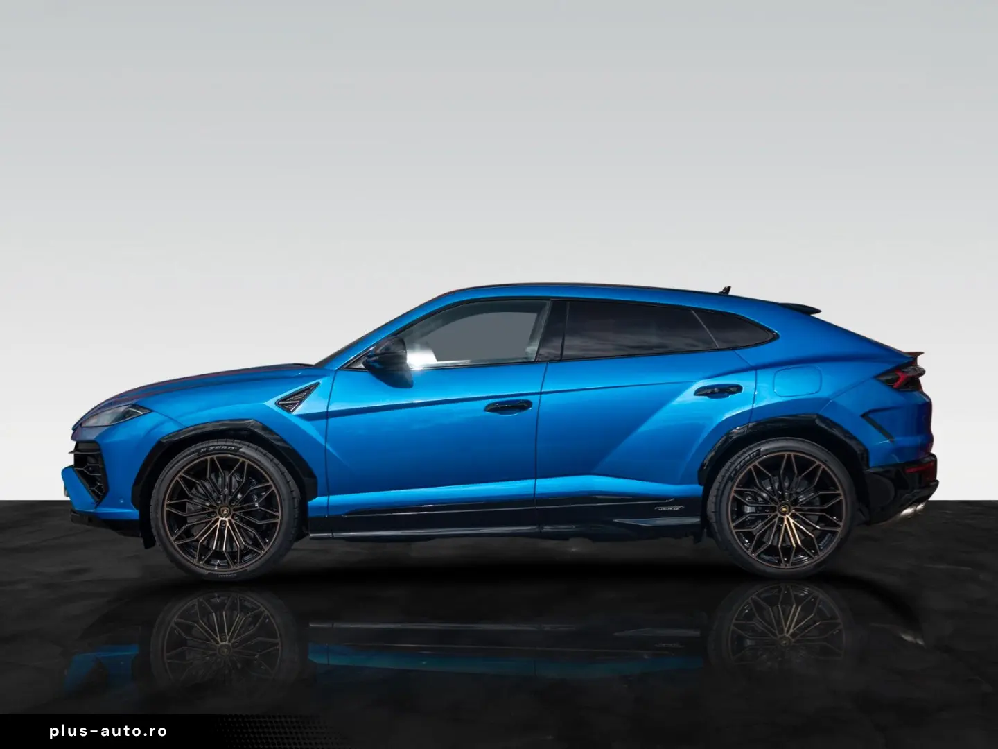 LAMBORGHINI Urus SE   Akrapovic   Carbon Interior