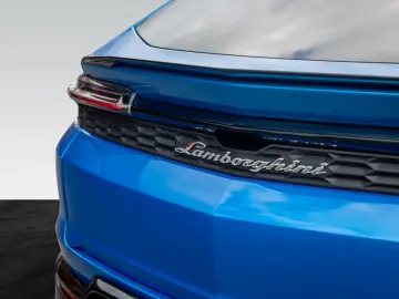 LAMBORGHINI Urus SE   Akrapovic   Carbon Interior