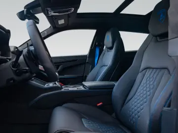 LAMBORGHINI Urus SE   Akrapovic   Carbon Interior