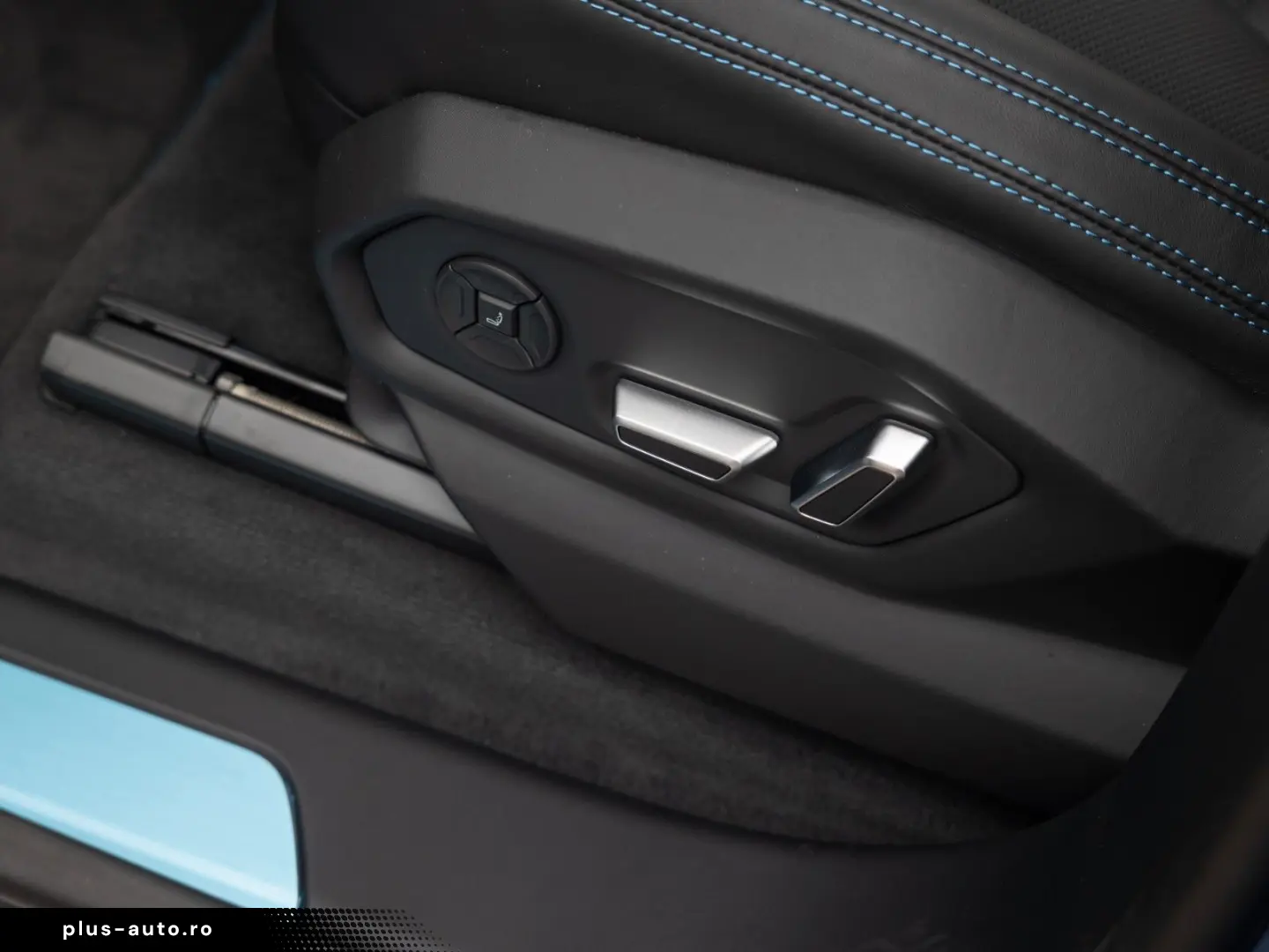 LAMBORGHINI Urus SE   Akrapovic   Carbon Interior
