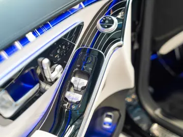 MERCEDES-BENZ S 680 Maybach