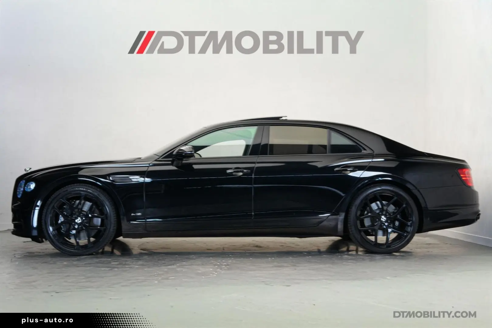 BENTLEY Flying Spur 6.0 W12 Mulliner   Black Line   Illu