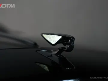 BENTLEY Flying Spur 6.0 W12 Mulliner   Black Line   Illu