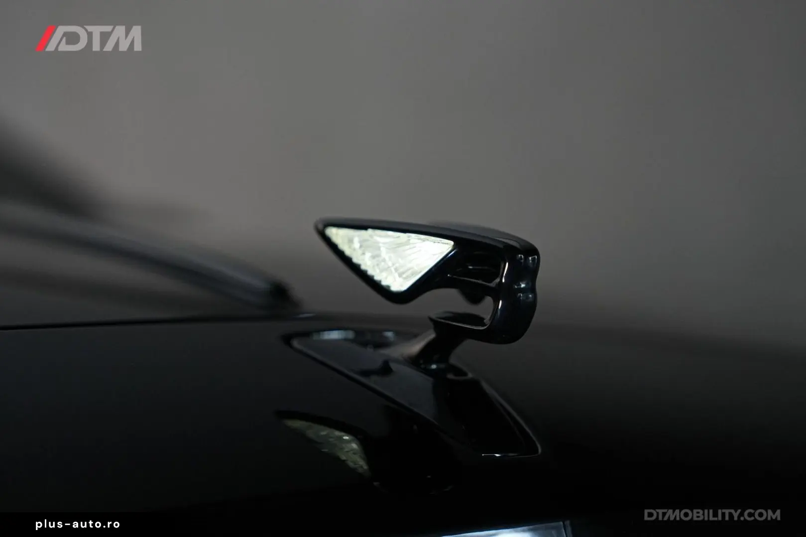 BENTLEY Flying Spur 6.0 W12 Mulliner   Black Line   Illu