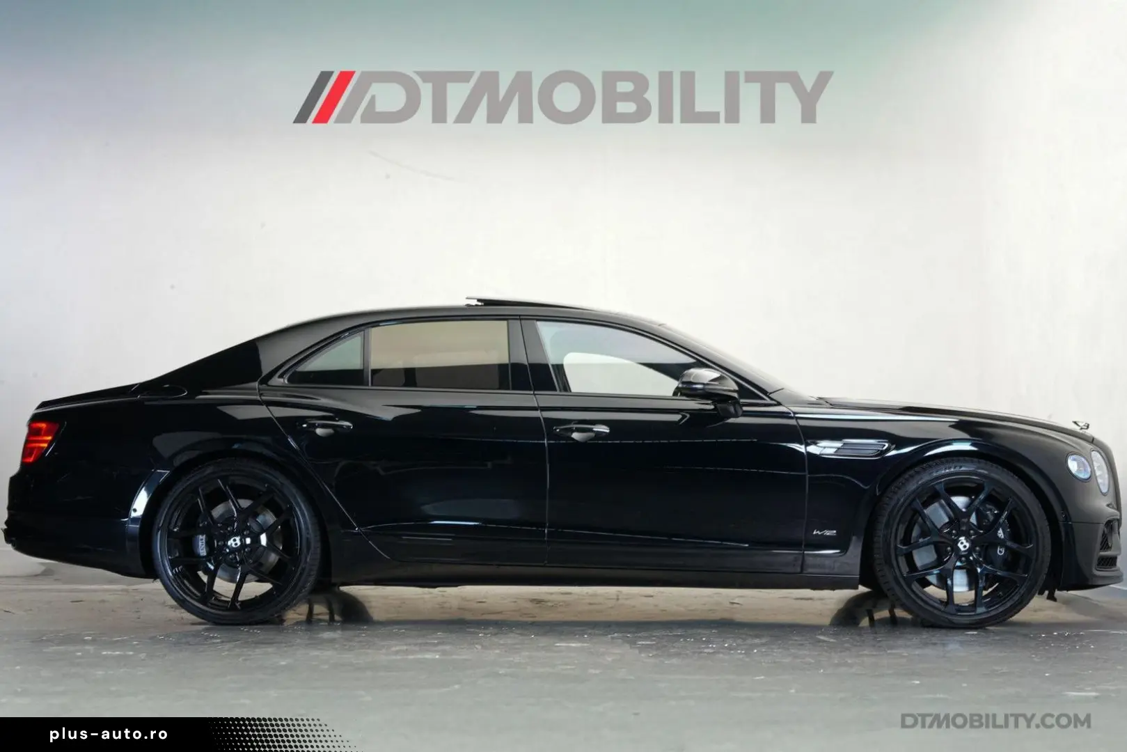 BENTLEY Flying Spur 6.0 W12 Mulliner   Black Line   Illu