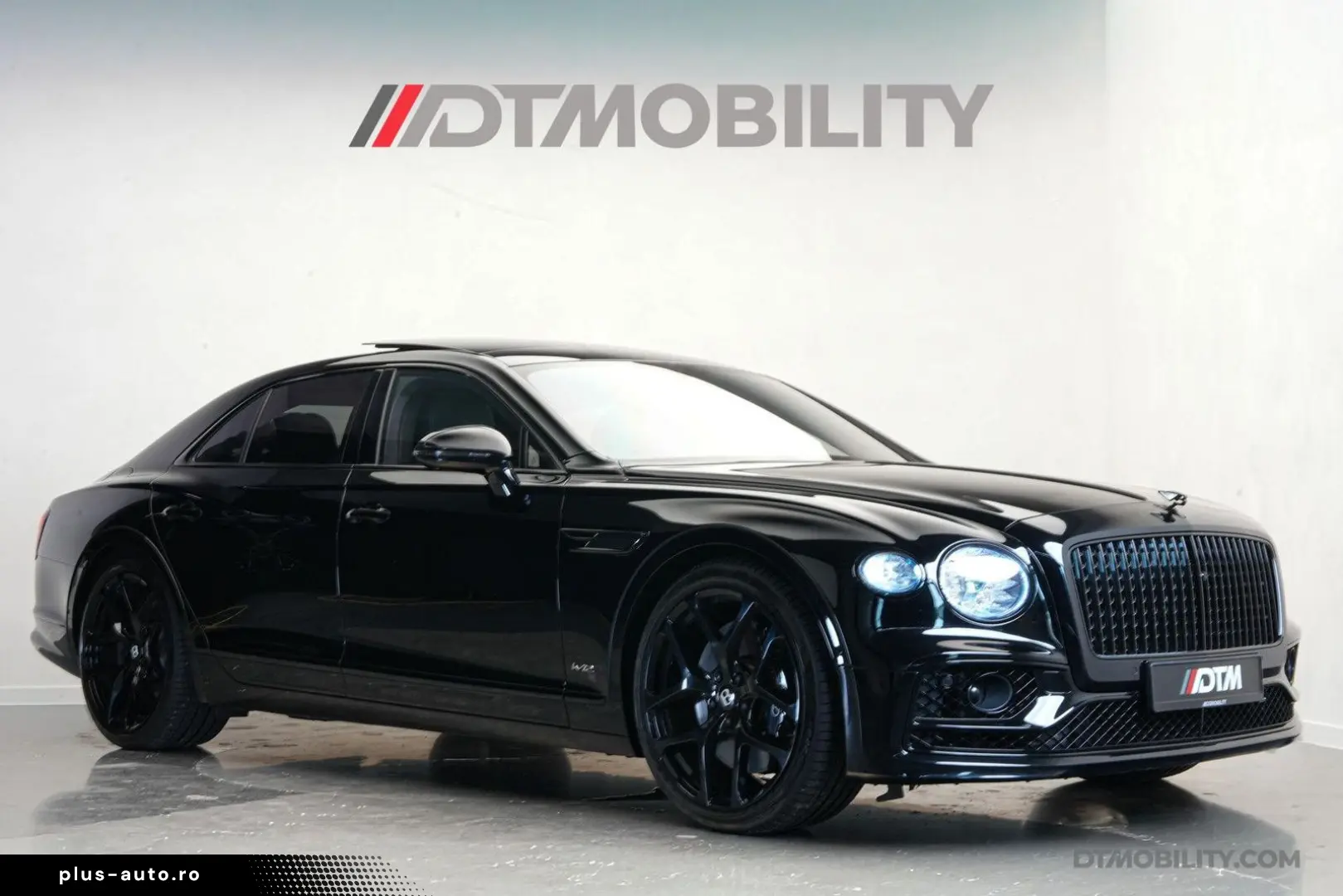 BENTLEY Flying Spur 6.0 W12 Mulliner   Black Line   Illu