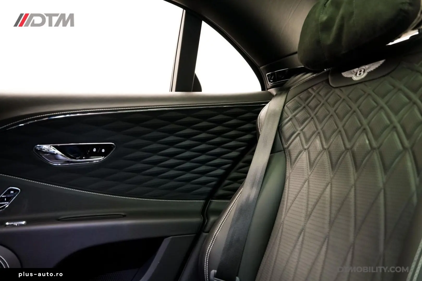 BENTLEY Flying Spur 6.0 W12 Mulliner   Black Line   Illu