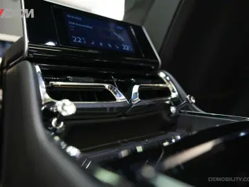 BENTLEY Flying Spur 6.0 W12 Mulliner   Black Line   Illu