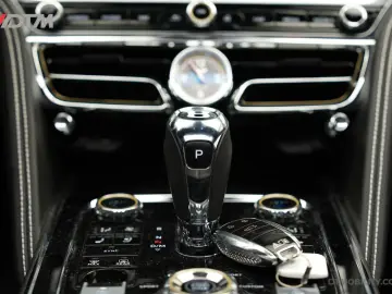 BENTLEY Flying Spur 6.0 W12 Mulliner   Black Line   Illu