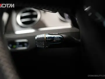 BENTLEY Flying Spur 6.0 W12 Mulliner   Black Line   Illu