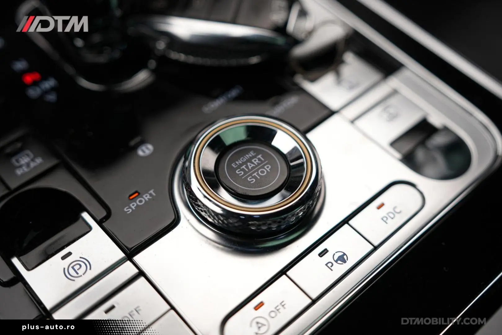 BENTLEY Flying Spur 6.0 W12 Mulliner   Black Line   Illu