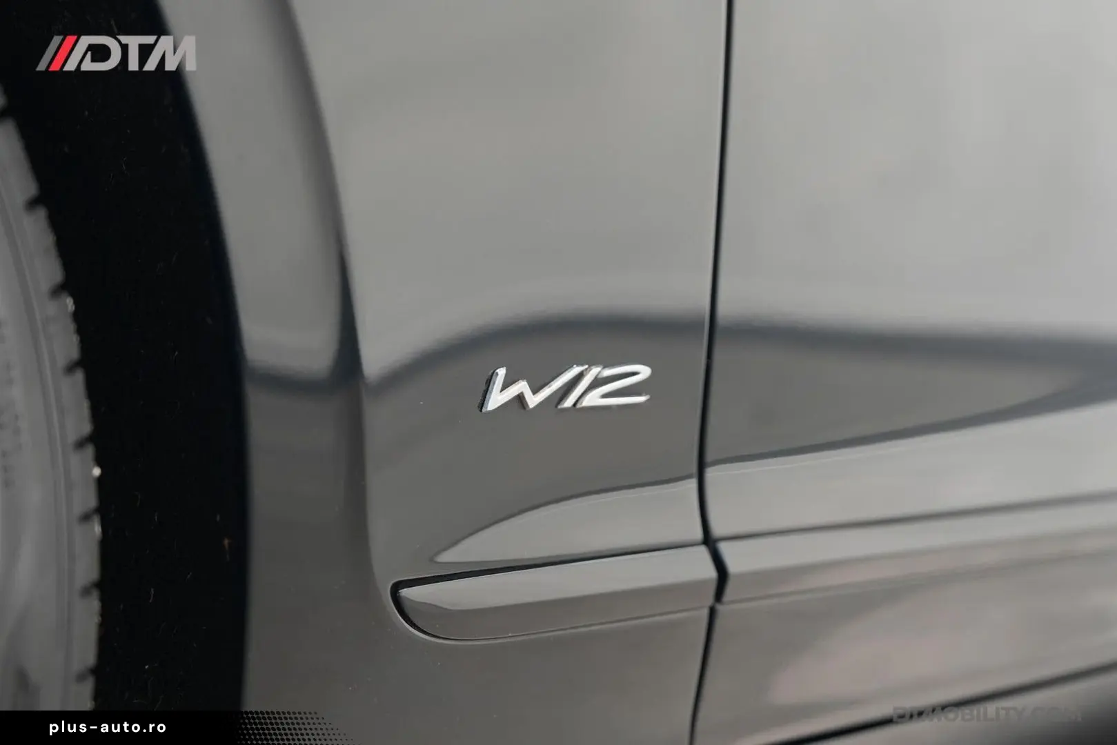 BENTLEY Flying Spur 6.0 W12 Mulliner   Black Line   Illu