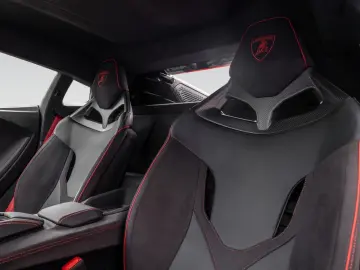 LAMBORGHINI Revuelto   Extended Carbon Ext.   Livery Pack