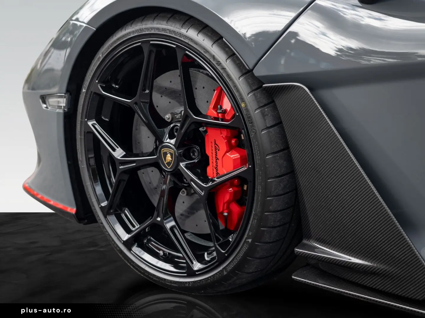 LAMBORGHINI Revuelto   Extended Carbon Ext.   Livery Pack