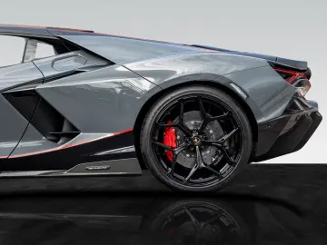 LAMBORGHINI Revuelto   Extended Carbon Ext.   Livery Pack