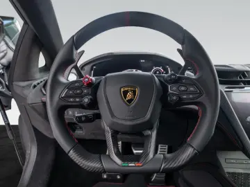 LAMBORGHINI Revuelto   Extended Carbon Ext.   Livery Pack