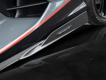 LAMBORGHINI Revuelto   Extended Carbon Ext.   Livery Pack