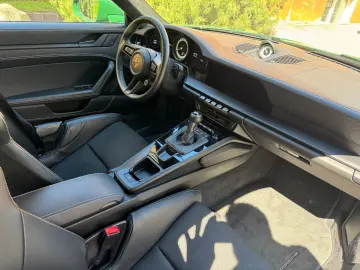 PORSCHE 911 GT3 Touring Paket
